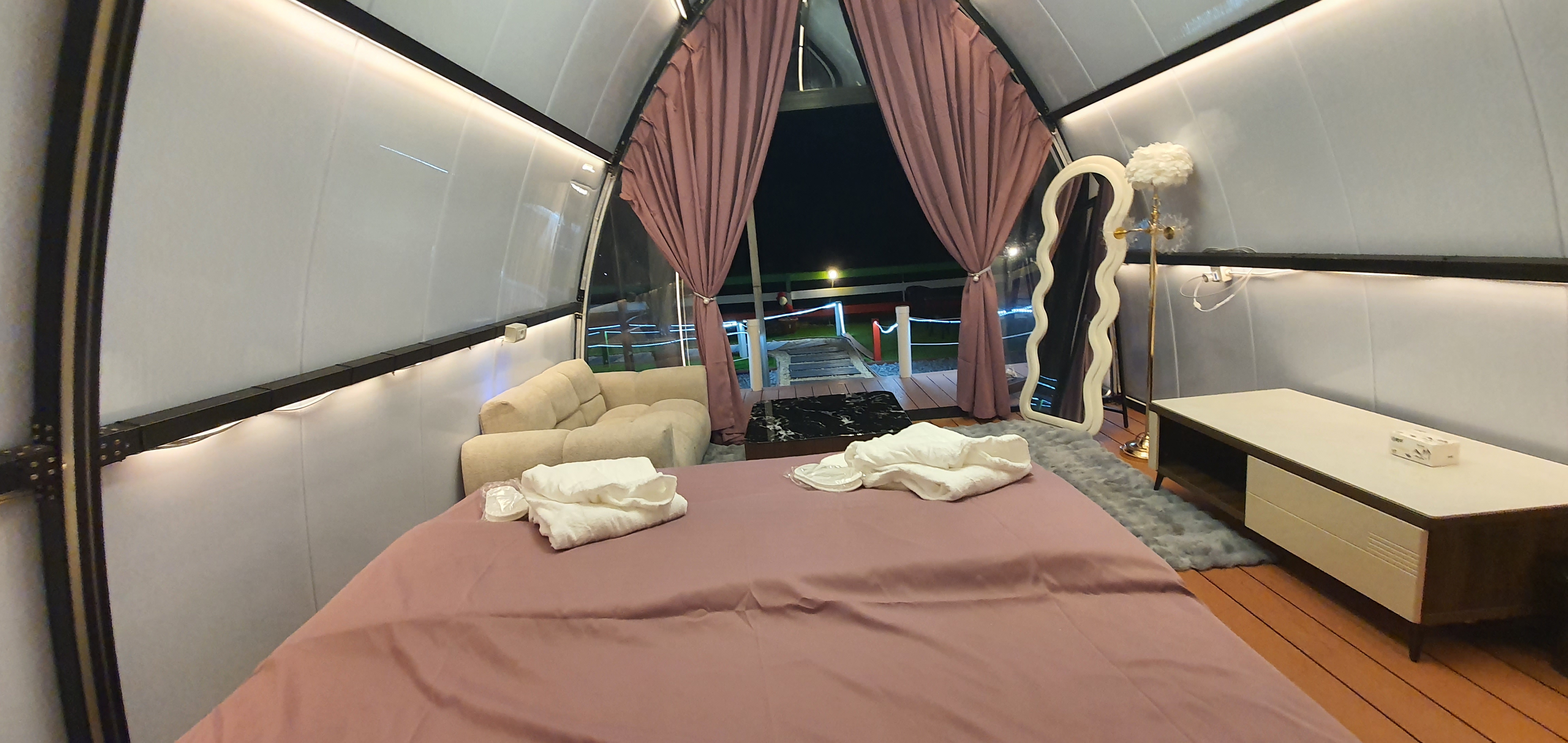 Suite Boat House