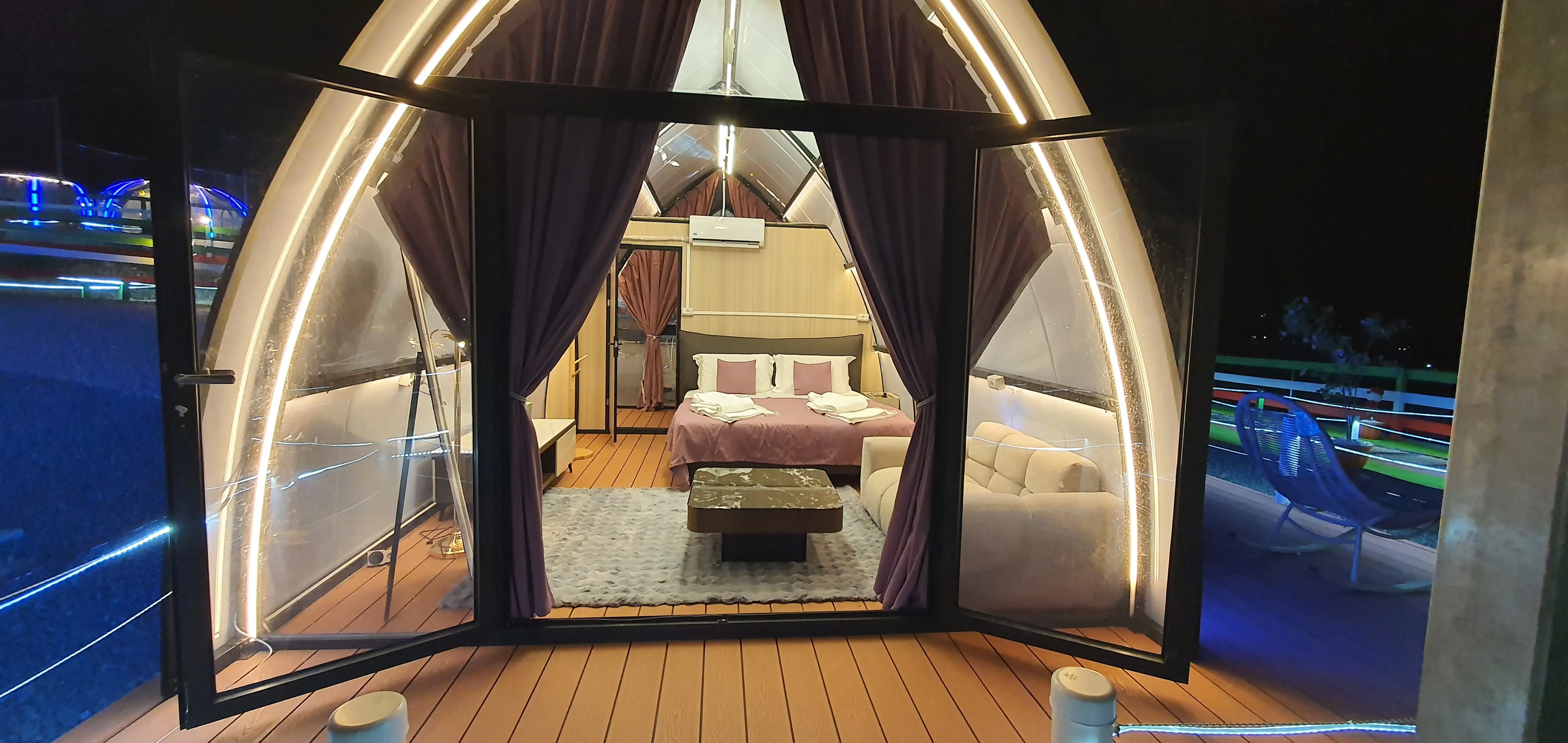 Suite Boat House